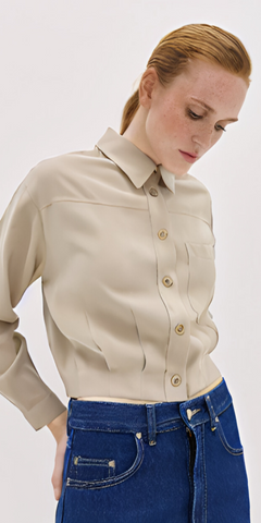 ACCESS Cropped Shirt in Beige