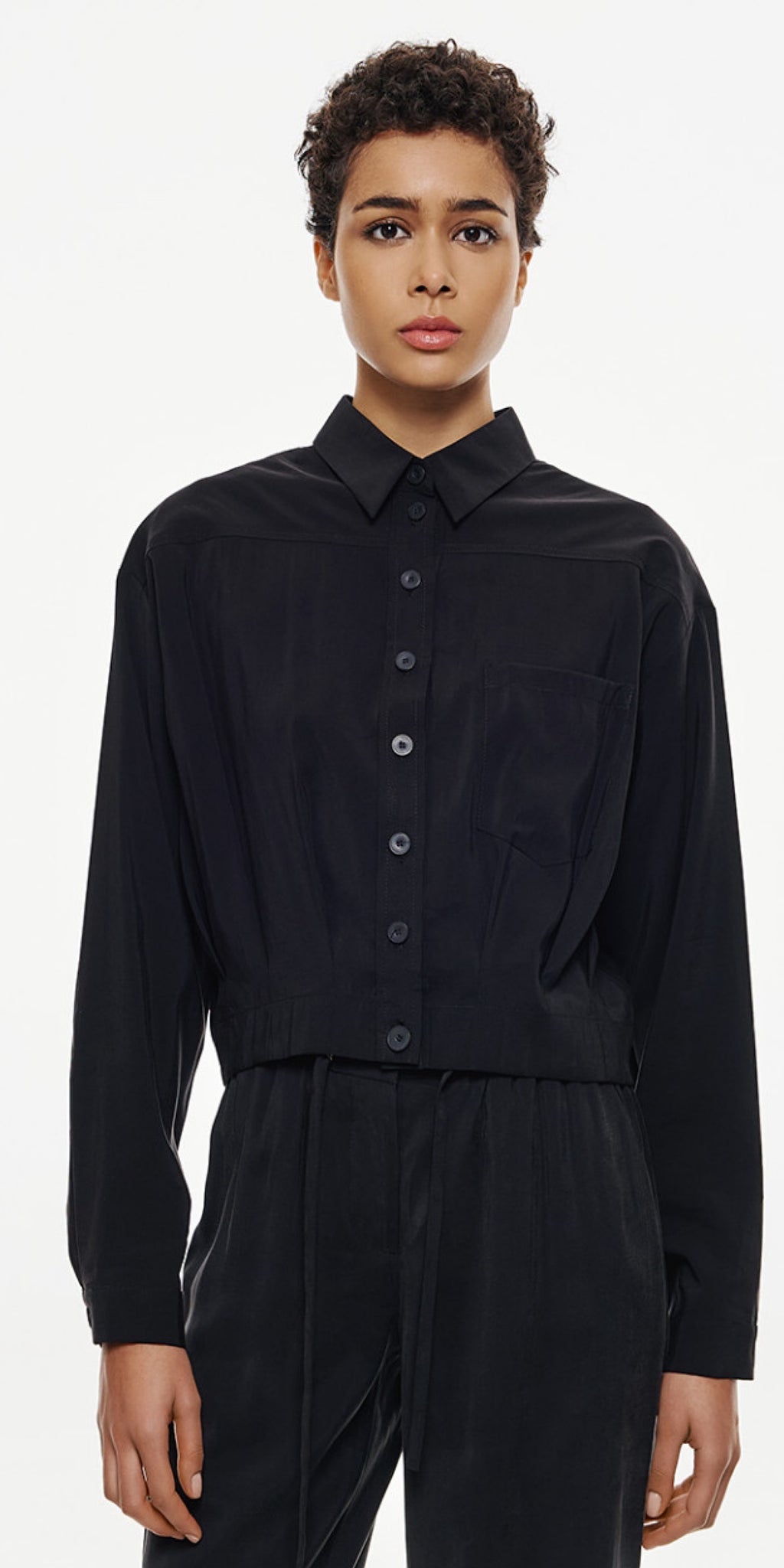 ACCESS Cropped Shirt in Black