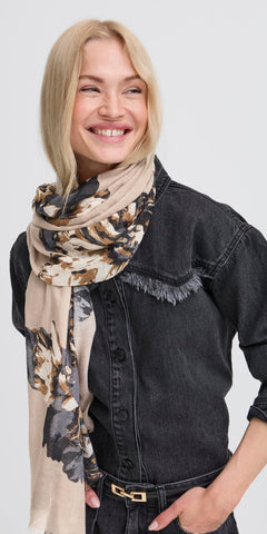 b young WALLAM Scarf in Mega Flower