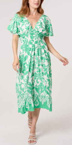 Angel Sleeve Shirred Midi Dress in Green