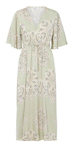 b young JANNIKE Dress in Tea Paisley Mix