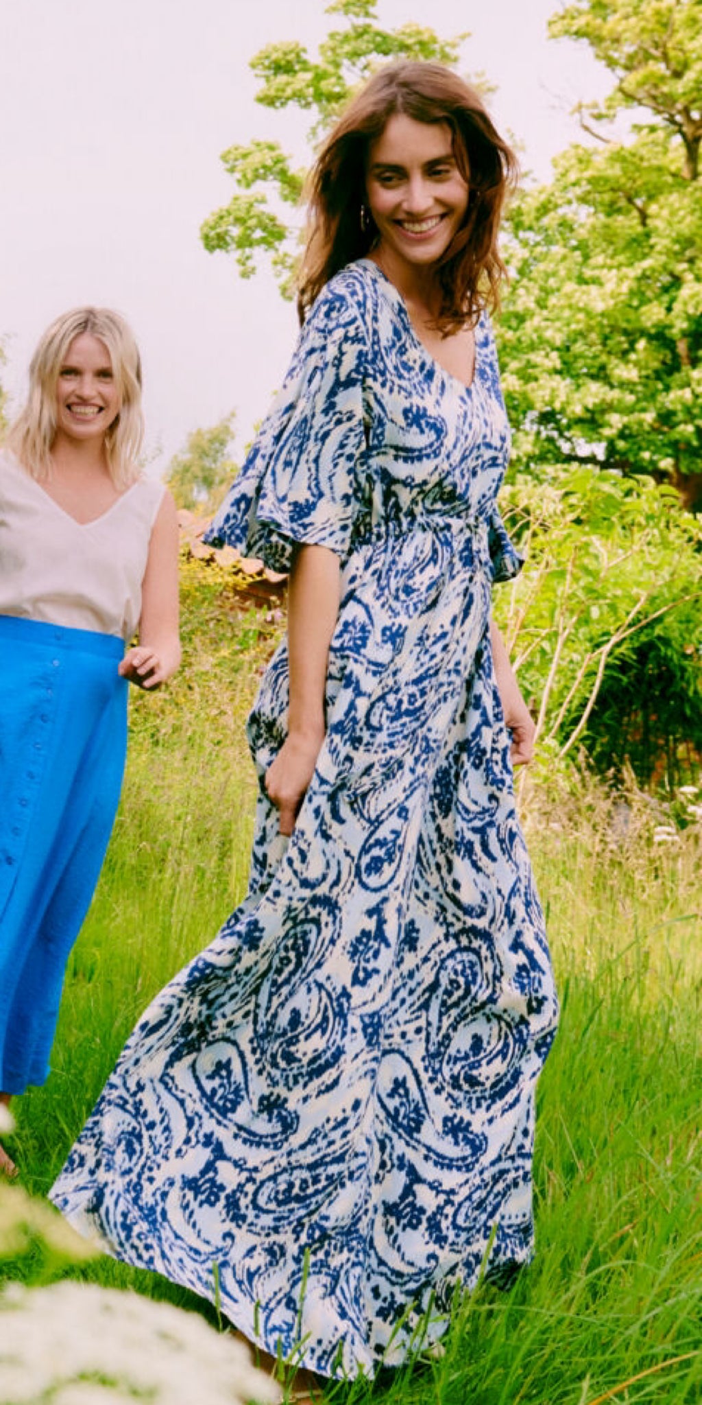 b young JOELLA V Neck Maxi Dress in Blue Paisley