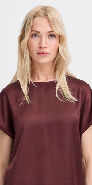 b young SELITA O Neck T Shirt in Port Royale