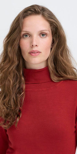 ICHI MAFA Roll Neck in Red Dahlia