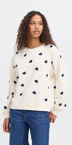 ICHI KASURA Sweater in Patriot Blue Heart