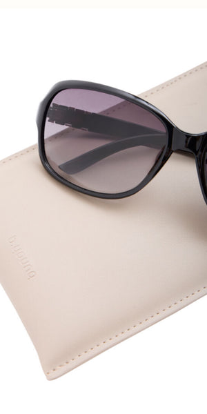b young WIYA Sunglasses in Black Sporty