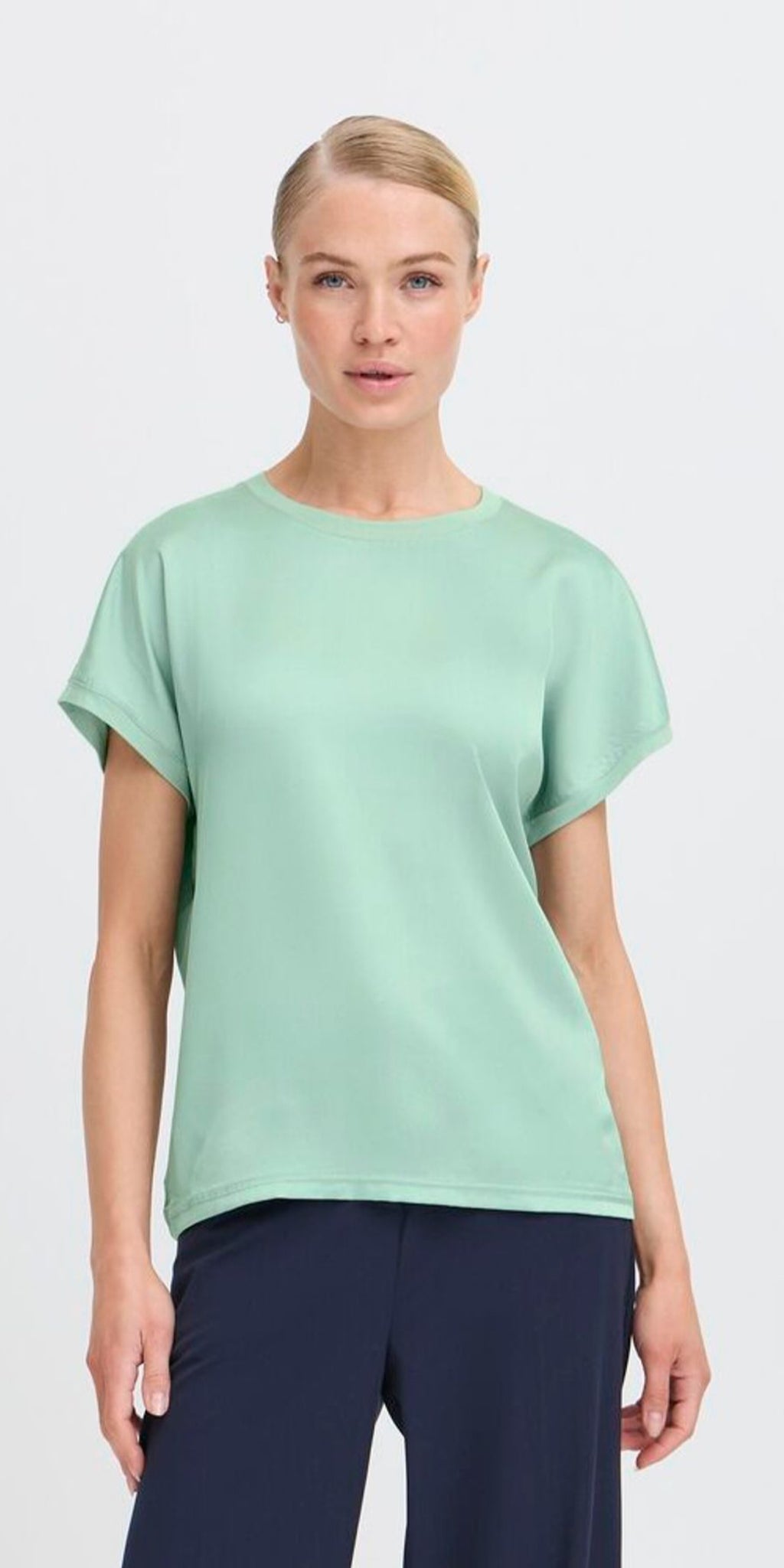 b young SELITA O Neck T Shirt in Blue Surf