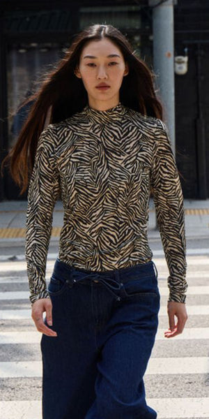 ICHI LAVA Top in Graphic Animal