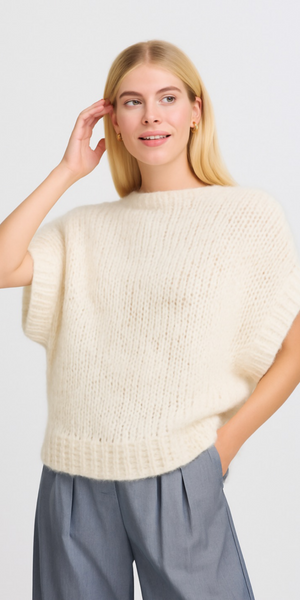 b young METTA Vest in Birch Melange