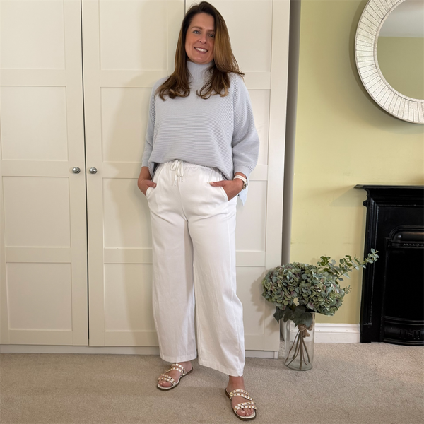 Stretch Cotton Barrel Trousers - TheSecretCloset.Boutique
