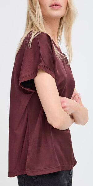 b young SELITA O Neck T Shirt in Port Royale