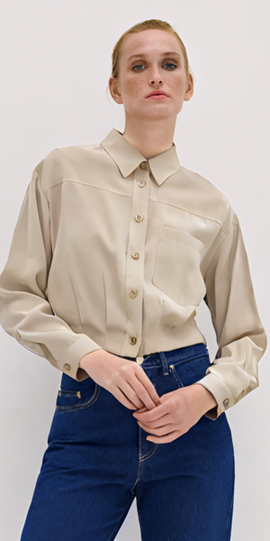 ACCESS Cropped Shirt in Beige