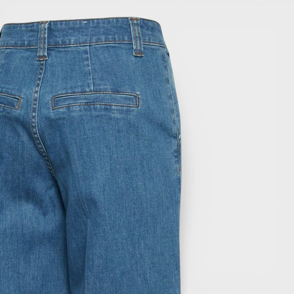 b young KOMMA Cropped Jeans - TheSecretCloset.Boutique