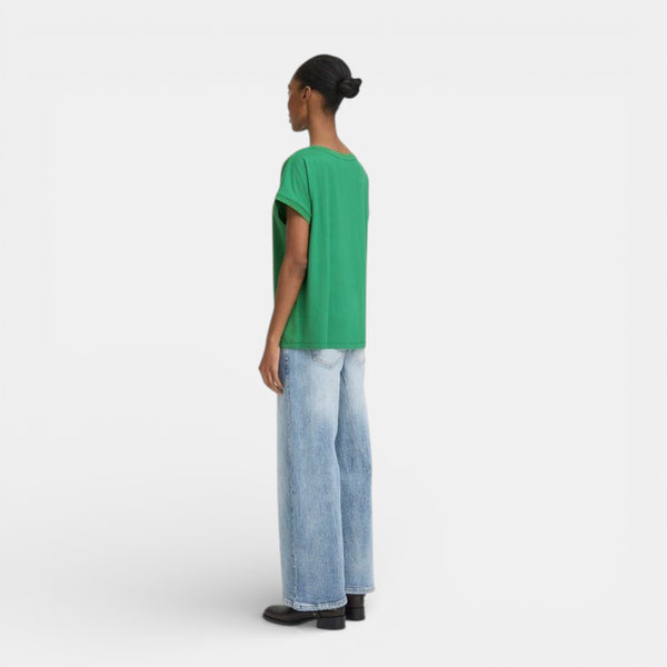 b young PANYAX Tee in Leprechaun - TheSecretCloset.Boutique