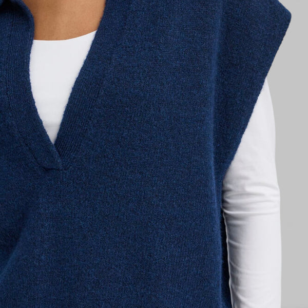 ICHI POVOKE Waistcoat in Blueprint - TheSecretCloset.Boutique