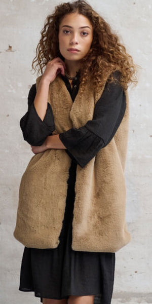 PULZ ZAYA Faux Fur Gilet in Travertine - TheSecretCloset.Boutique