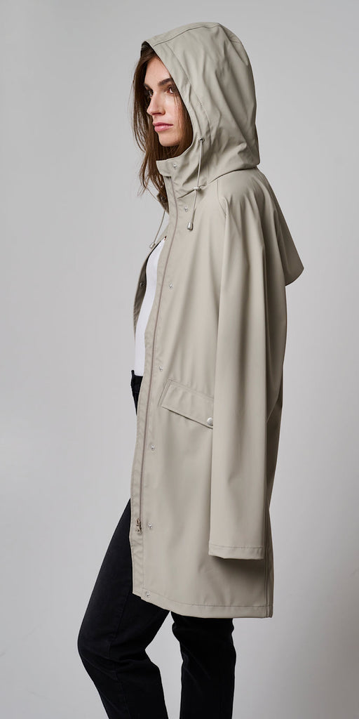 værdighed tynd Burger ICHI TAZI Raincoat in Feather Grey – TheSecretCloset.Boutique